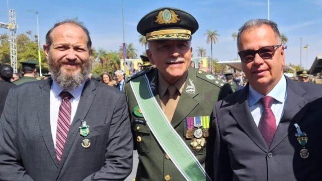Exército Brasileiro homenageia representante da ABCP